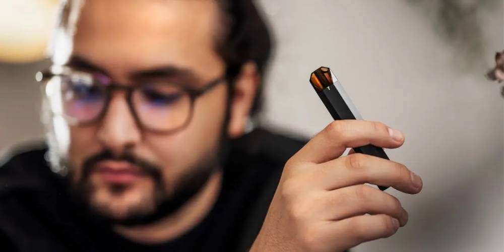 Do Nicotine-Free Vapes Help You Quit? What the Evidence